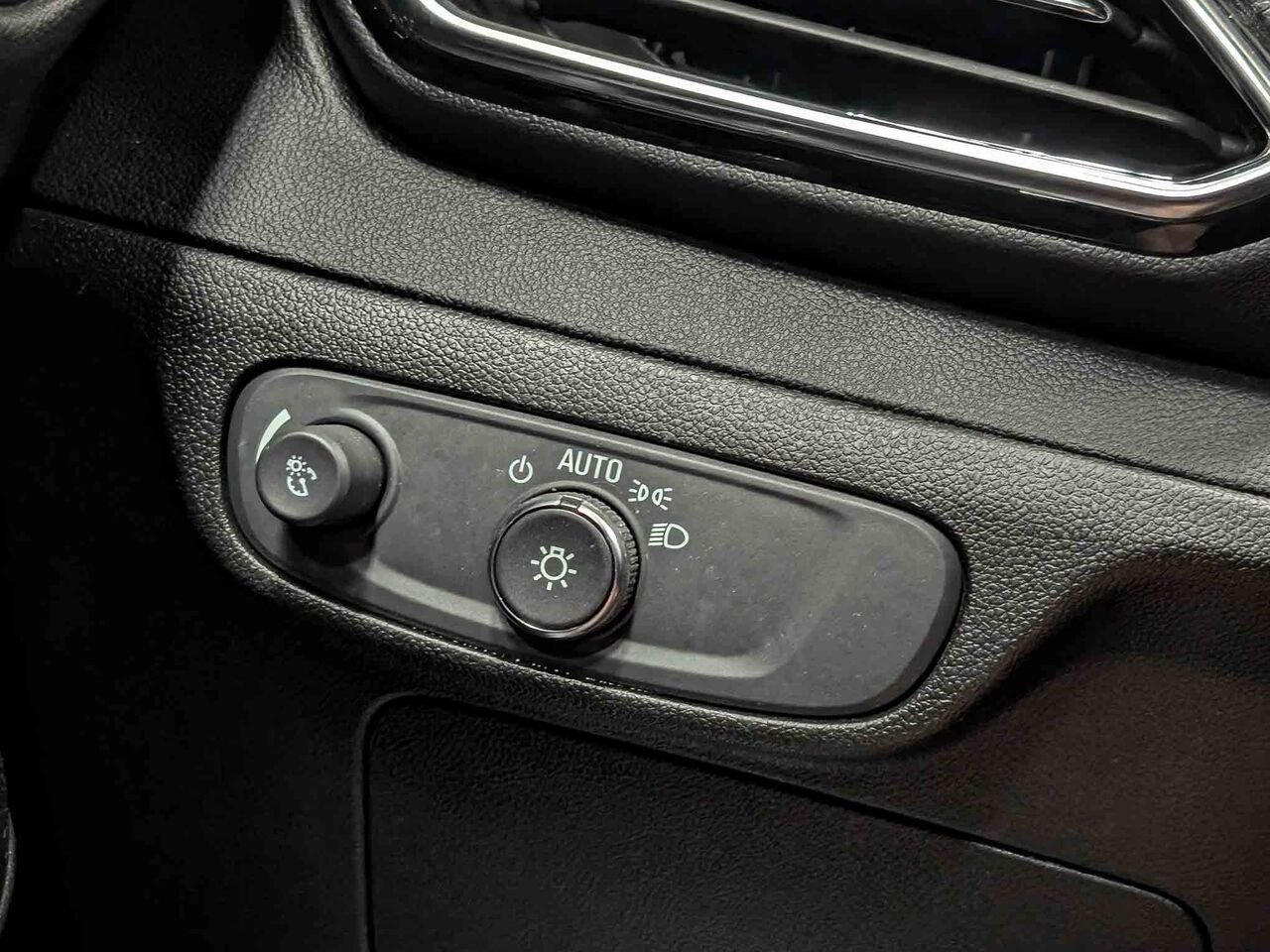 CHEVROLET BOLT EUV LT 2023 Gris Sherbrooke - photo #23