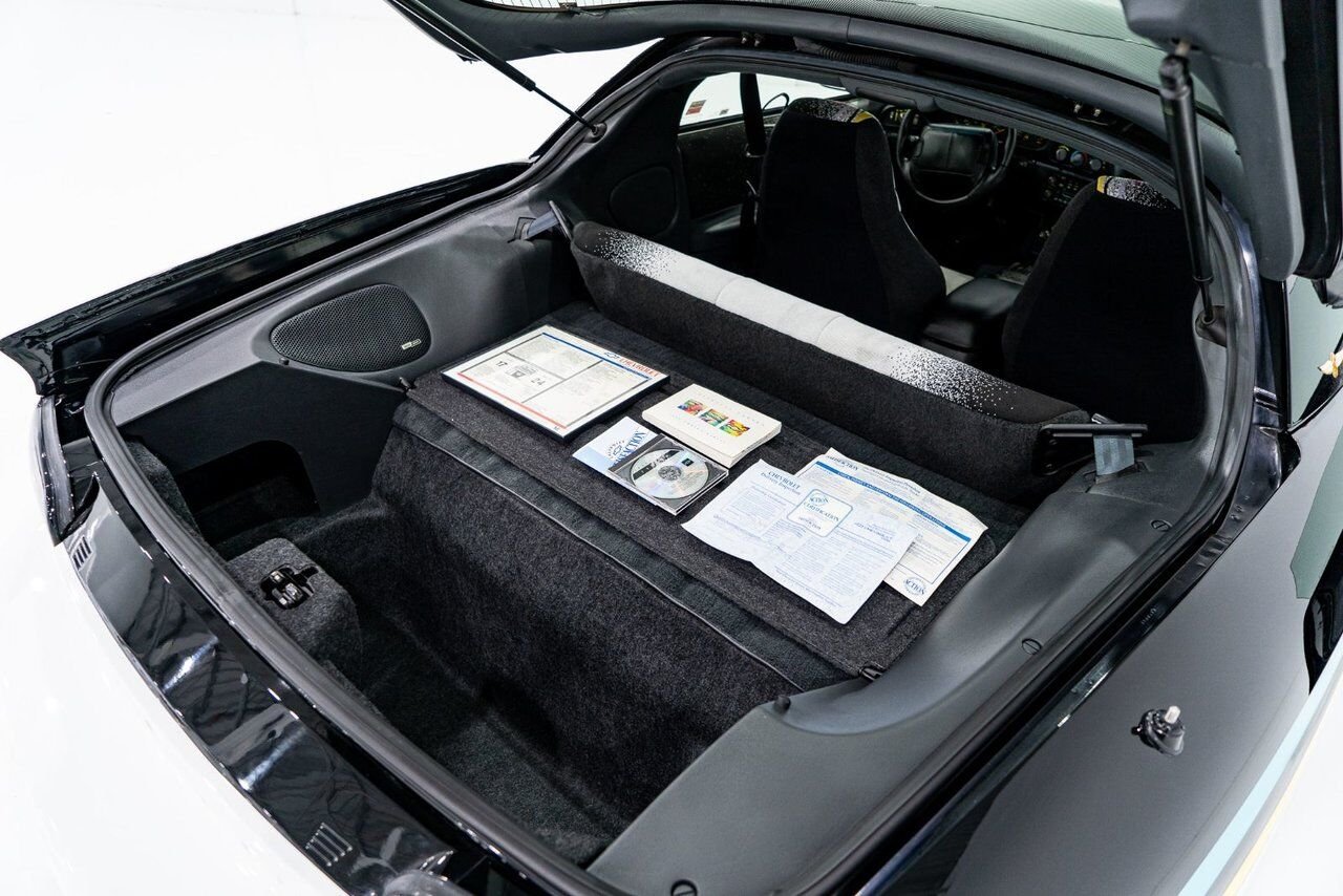1993 Chevrolet CAMARO Z28 PRIX EN USD | Pace Car with only 957km (595mi) with original window sticker Black Montreal - photo #72