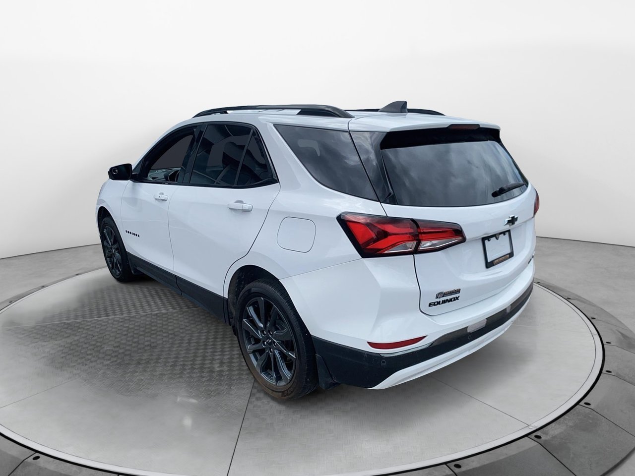 2023 Chevrolet Equinox VIN 3GNAXWEG8PL104961 White Chicoutimi - photo #4