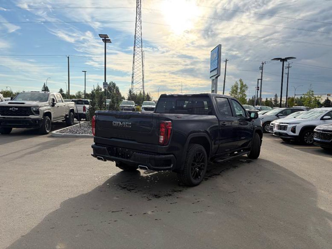 2024 GMC Sierra 1500 4WD Crew Cab 147 Elevation Grey Sherwood Park - photo #4