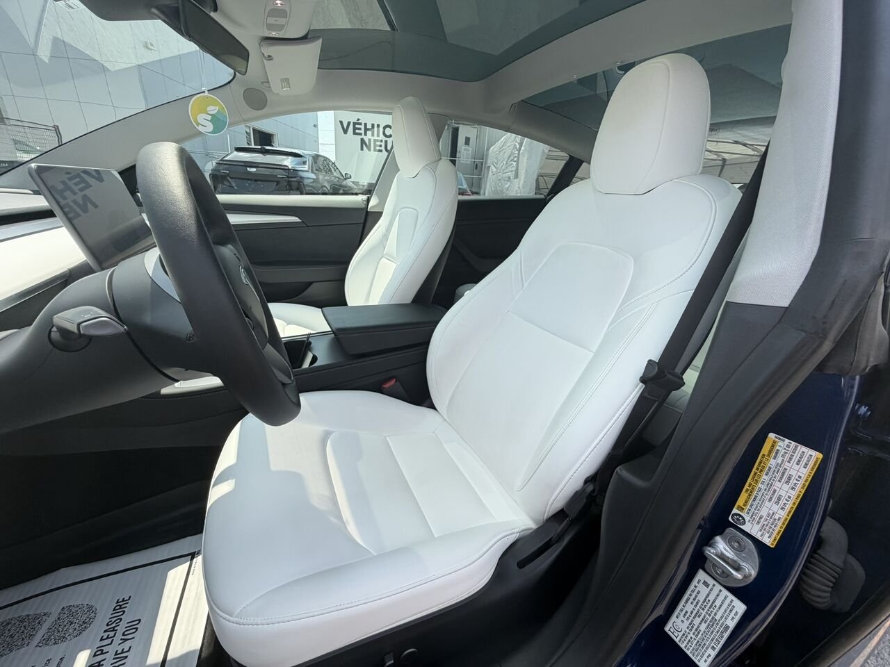 Tesla Model 3 2023 Bleu Laval - photo #18