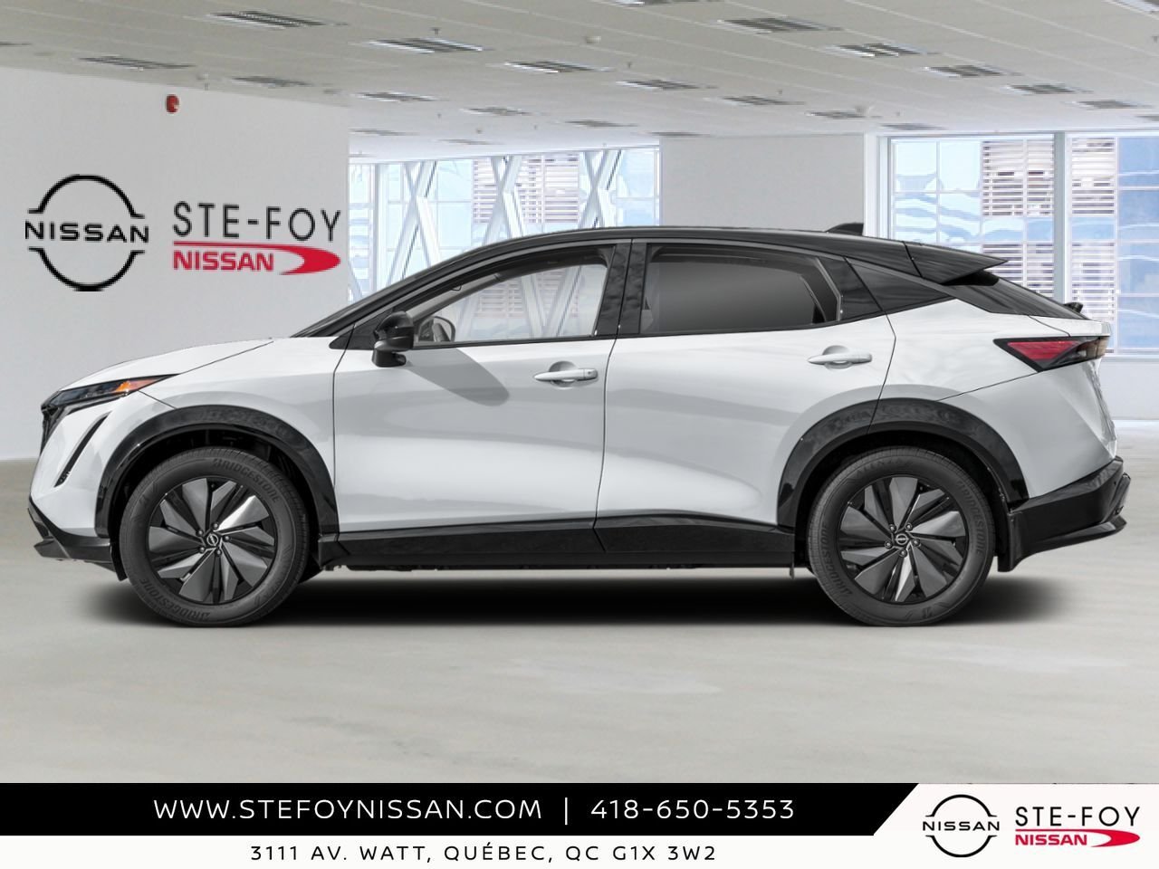 2026 NISSAN ARIYA Everest White Pearl Tricoat/Black Diamond Pearl Ste-Foy - photo #1