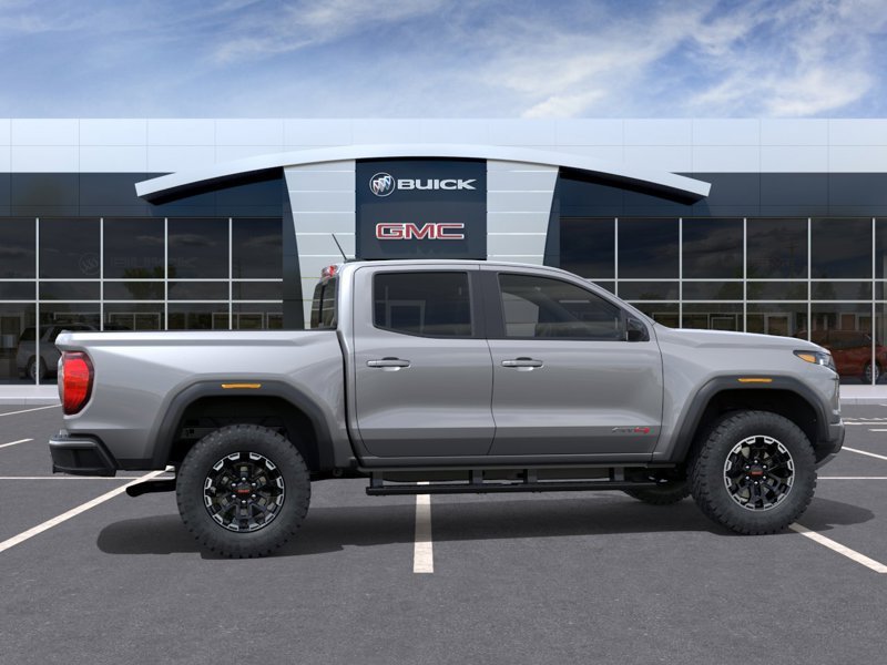 GMC Canyon AT4 cabine multiplace 4RM 2026 Argent métallisé Ottawa & Gatineau - photo #4