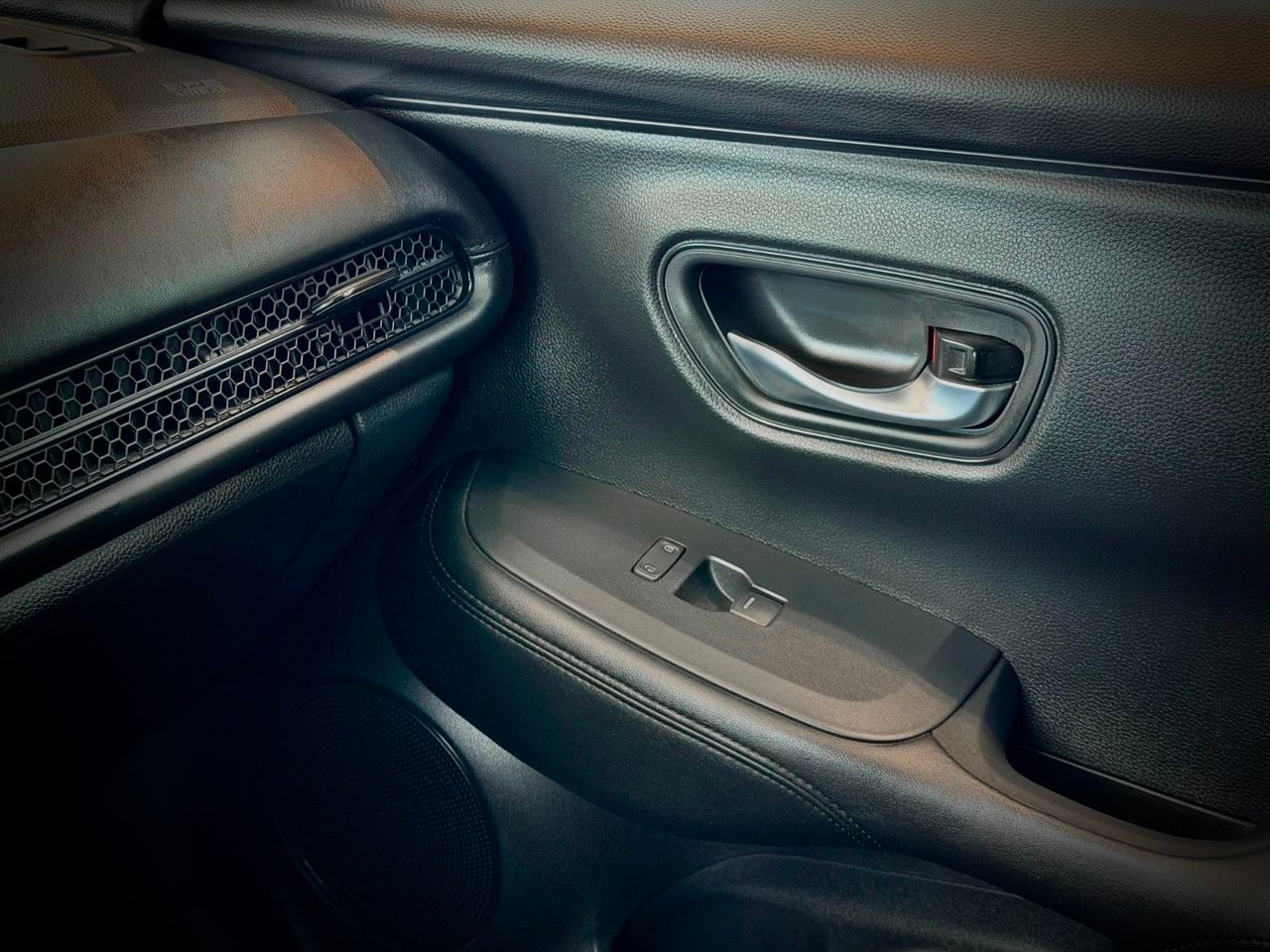 Honda HR-V 2025 Gris Notre-Dame-des-Prairies - photo #32