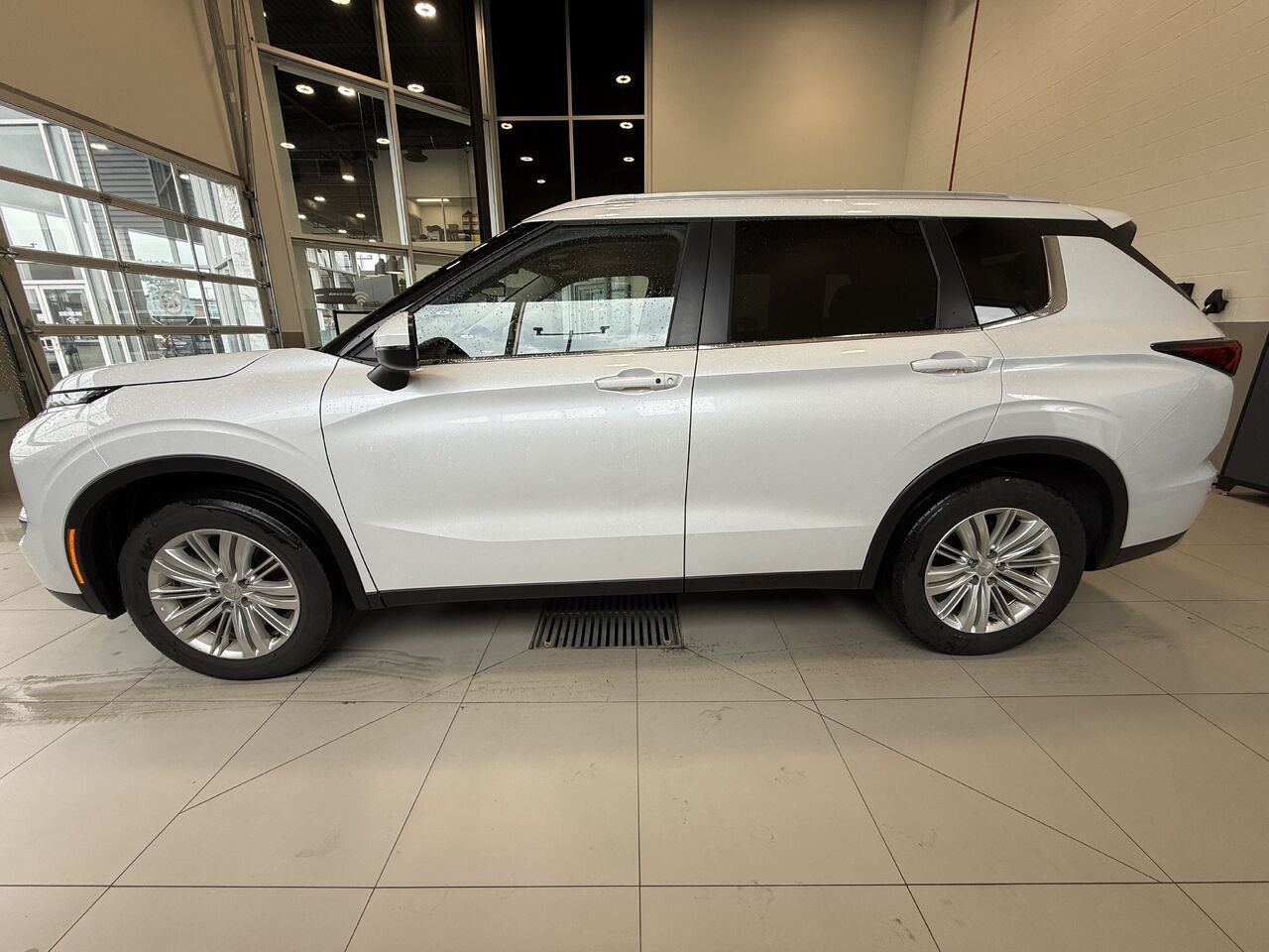 2024 Mitsubishi Outlander