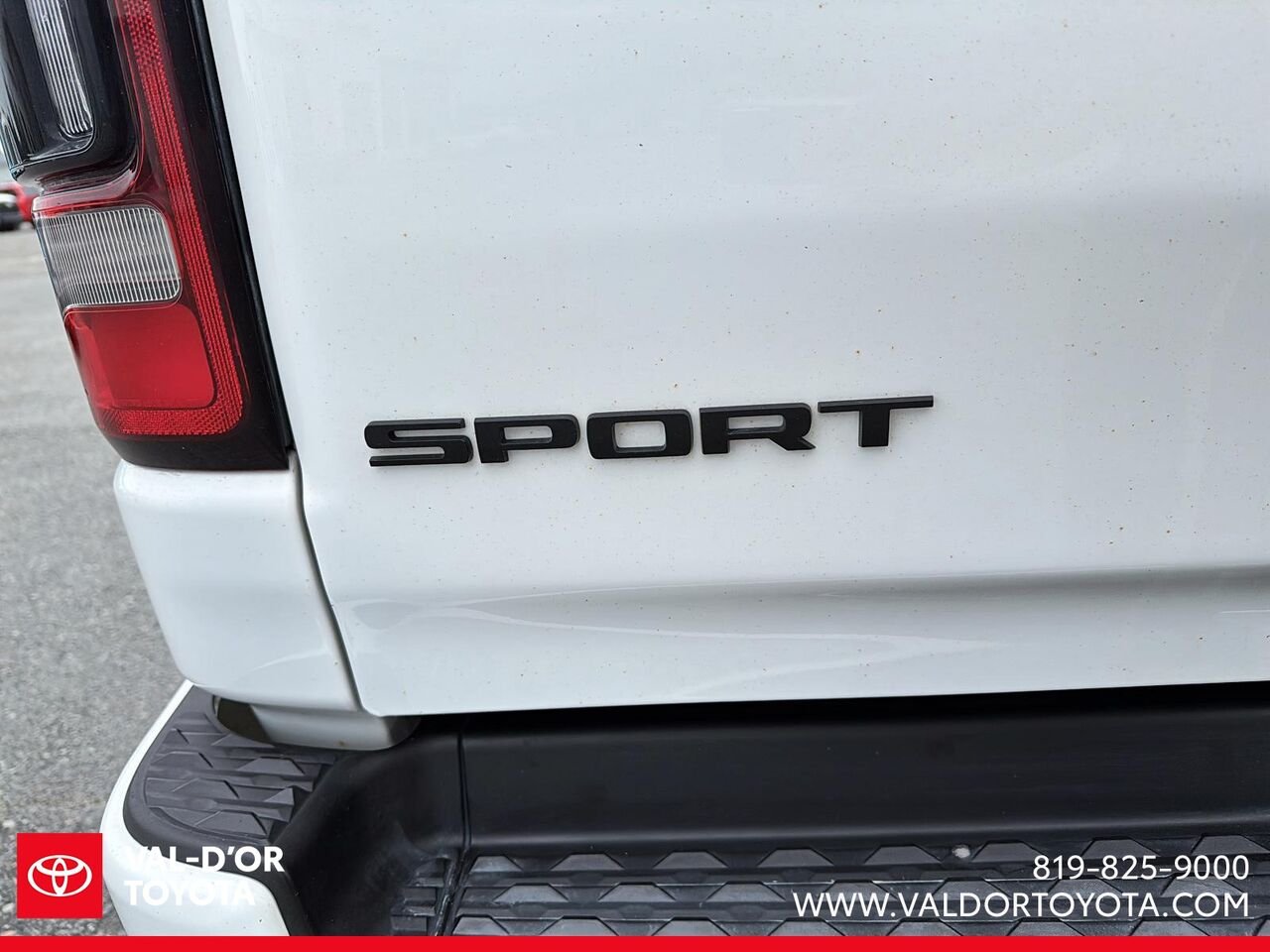 Ram 1500 SPORT crew cab boite de 6 pieds 2022 Blanc Val-d'Or - photo #6