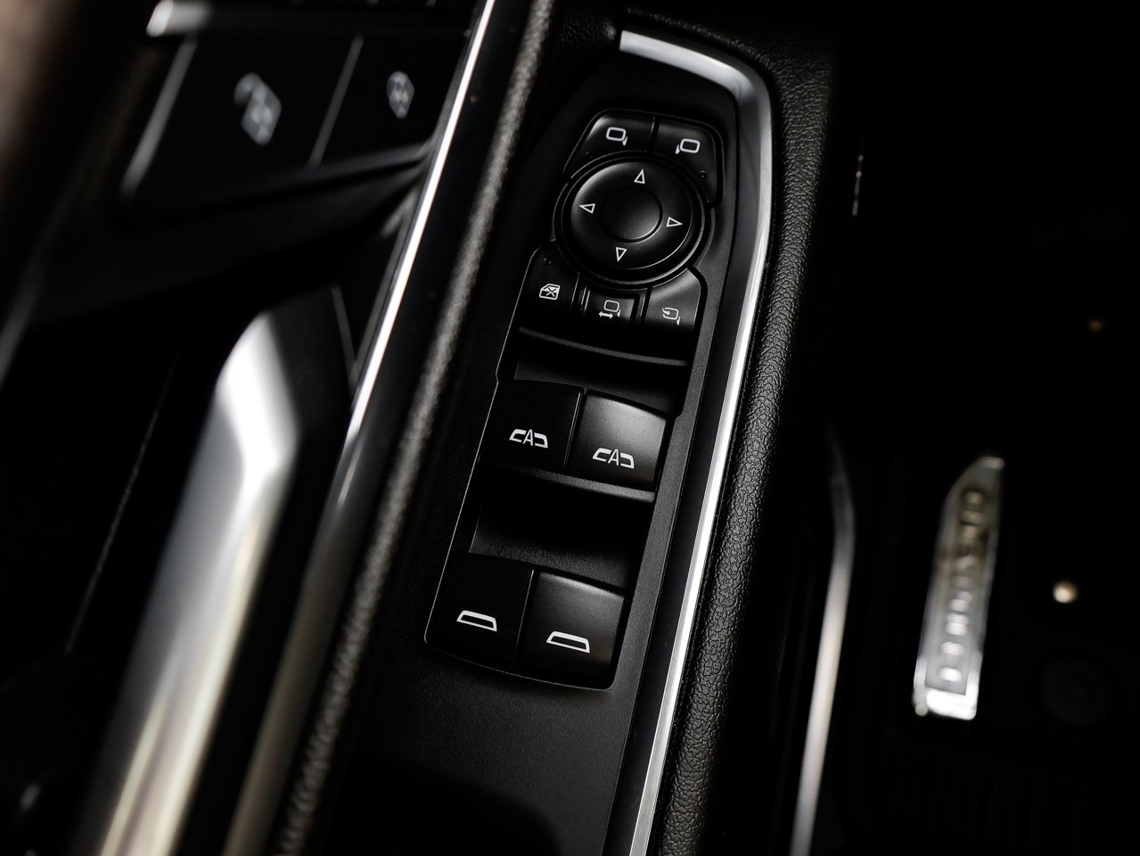 2024 Chevrolet Silverado 2500HD 4WD Crew Cab 159 LTZ White Sherwood Park - photo #17