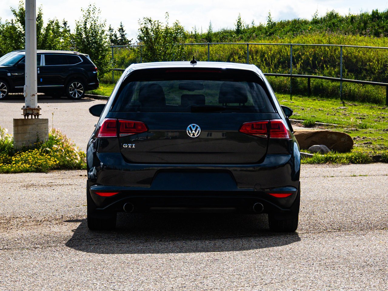 2015 Volkswagen Golf GTI 3dr HB Man gray Sherwood Park - photo #11