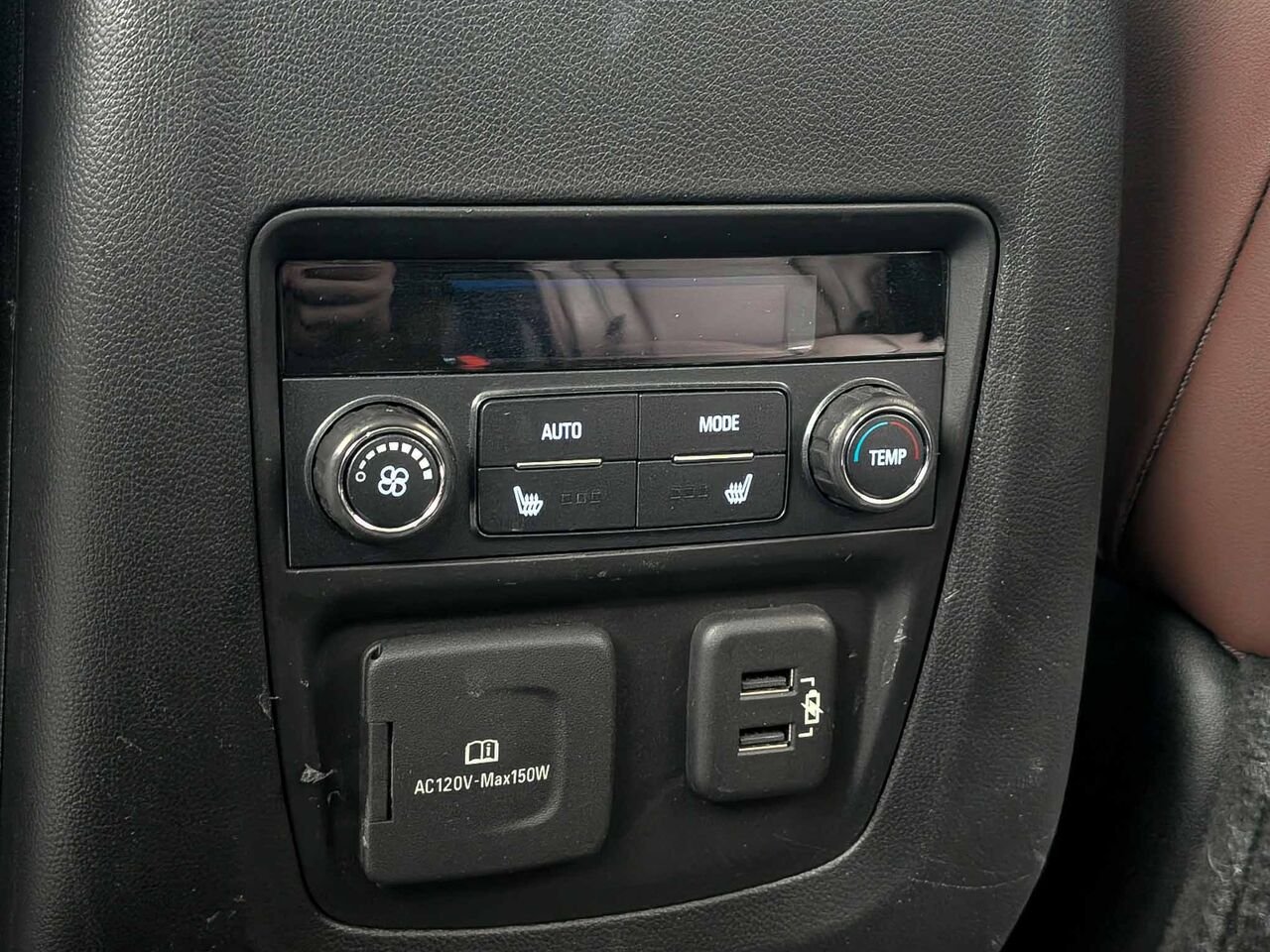 BUICK ENCLAVE AVENIR AWD 7 Places Toit Ouvrant 5000lbs Capacité Remorquage 2020 Blanc Sherbrooke - photo #13