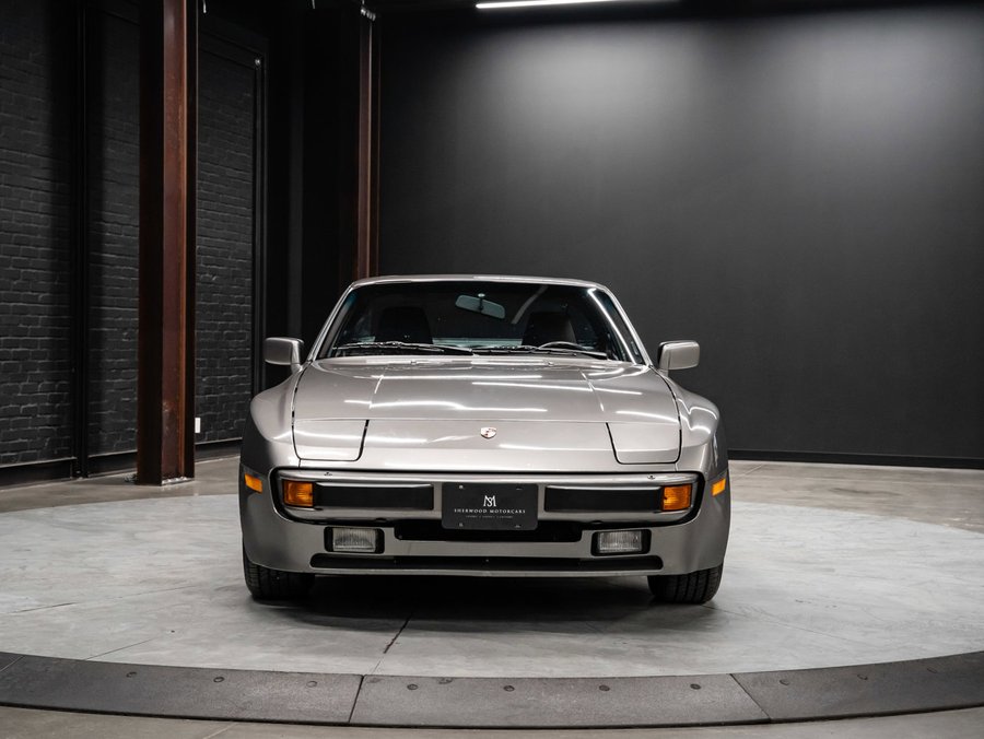 1986 Porsche 944 1986 Grey