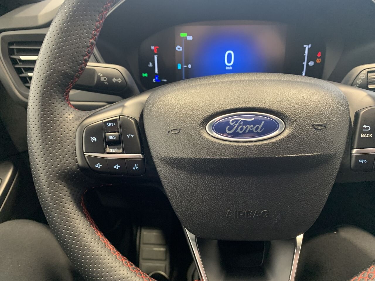 2023 Ford Escape ESCAPE ST-LINE HYBRIDE AWD Red Châteauguay - photo #36