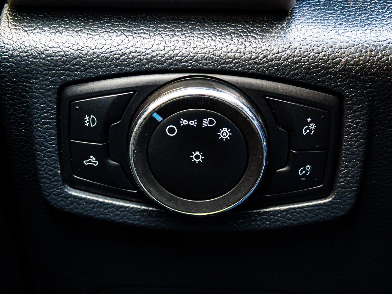 2022 Ford Super Duty F-350 SRW Platinum 4WD Crew Cab 6.75' Box Black Sherwood Park - photo #18