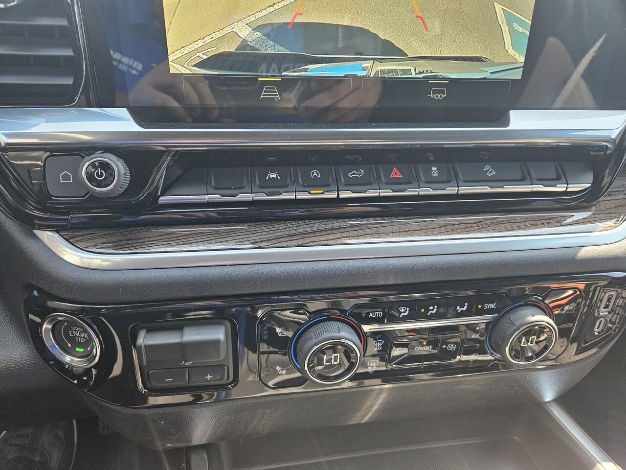 Chevrolet Silverado 1500 RST cabine multiplace 4RM 157 po 2026 Blanc sommet Thetford Mines - photo #17