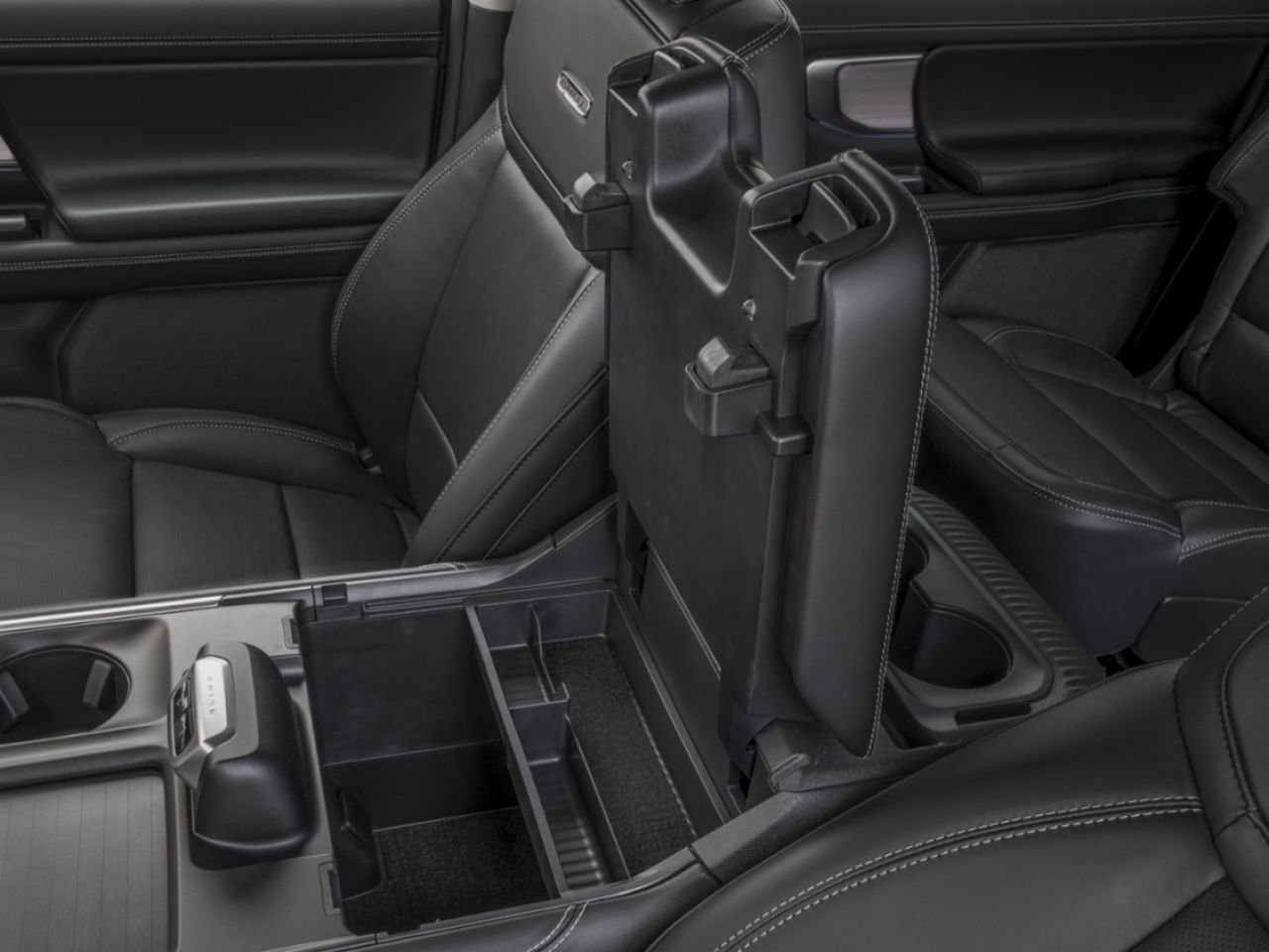 2027 Ford Expedition Oxford White Mont-Laurier - photo #5