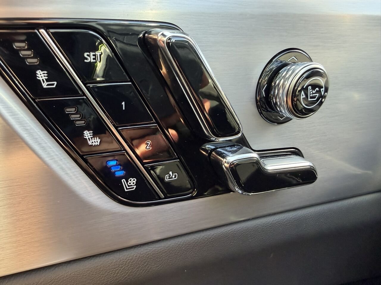 Cadillac VISTIQ Sport AWD FINANCEMENT À PARTIR 3.99% 2026 Noir Laval - photo #29