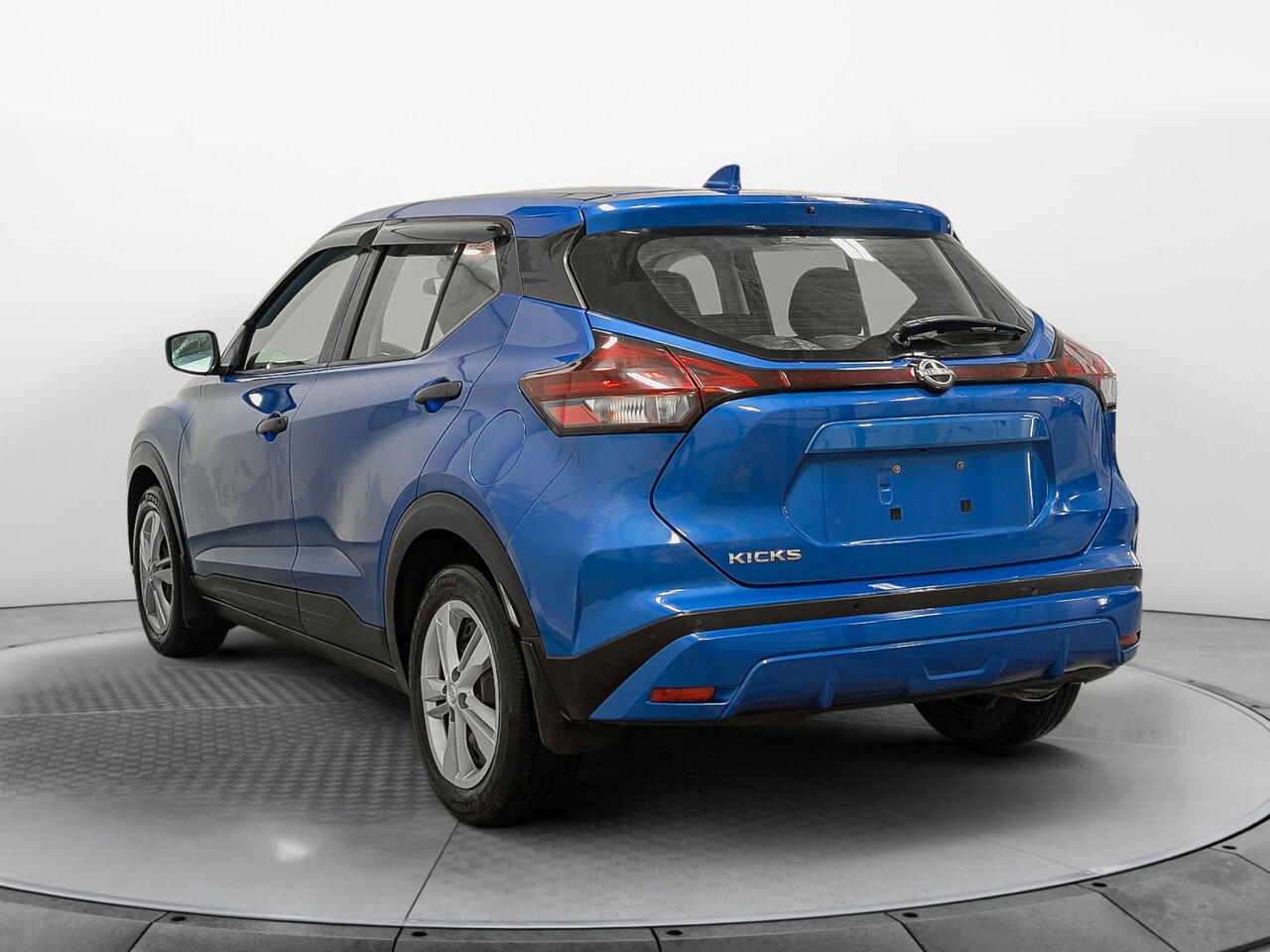 Nissan KICKS S 8 Pneus Bas Kilométrage 2023 Bleu Sherbrooke - photo #3