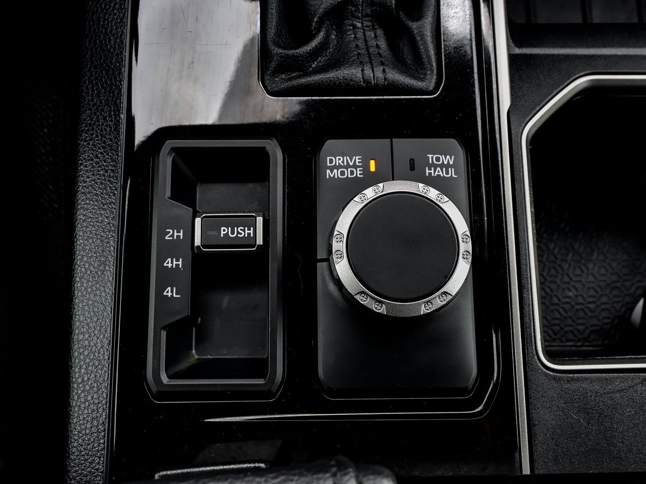2025 Toyota Tundra 4x4 Crewmax SR Black Sherwood Park - photo #27