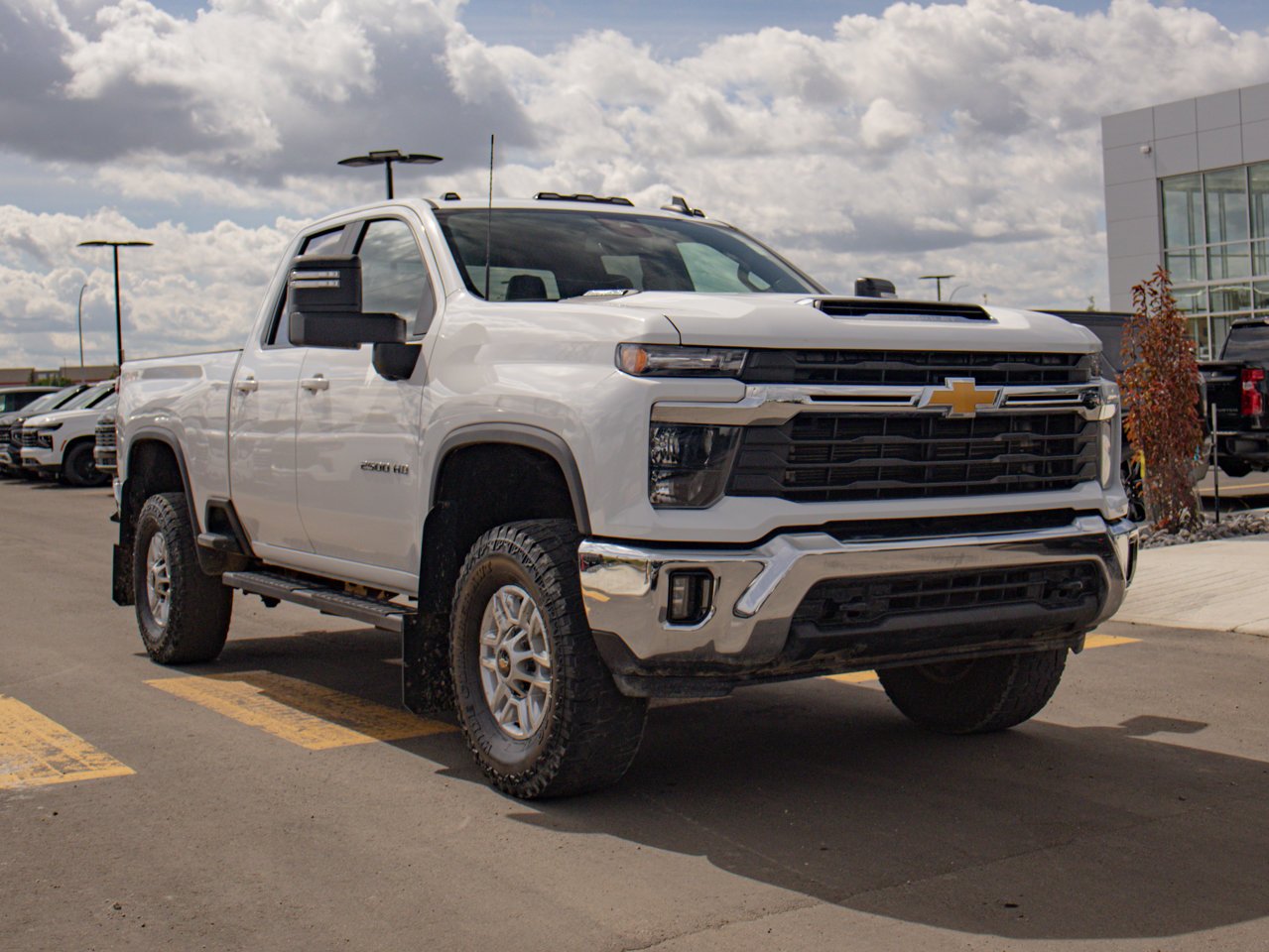 2024 Chevrolet Silverado 2500HD 4WD Double Cab 149 LT White Sherwood Park - photo #12
