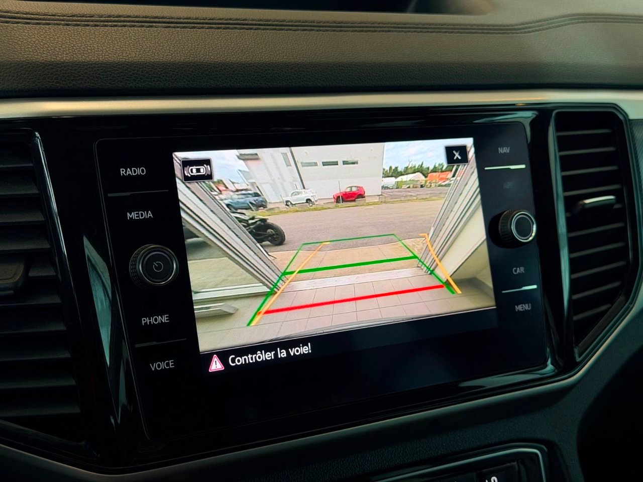 Volkswagen Atlas 2021 Gris Notre-Dame-des-Prairies - photo #32