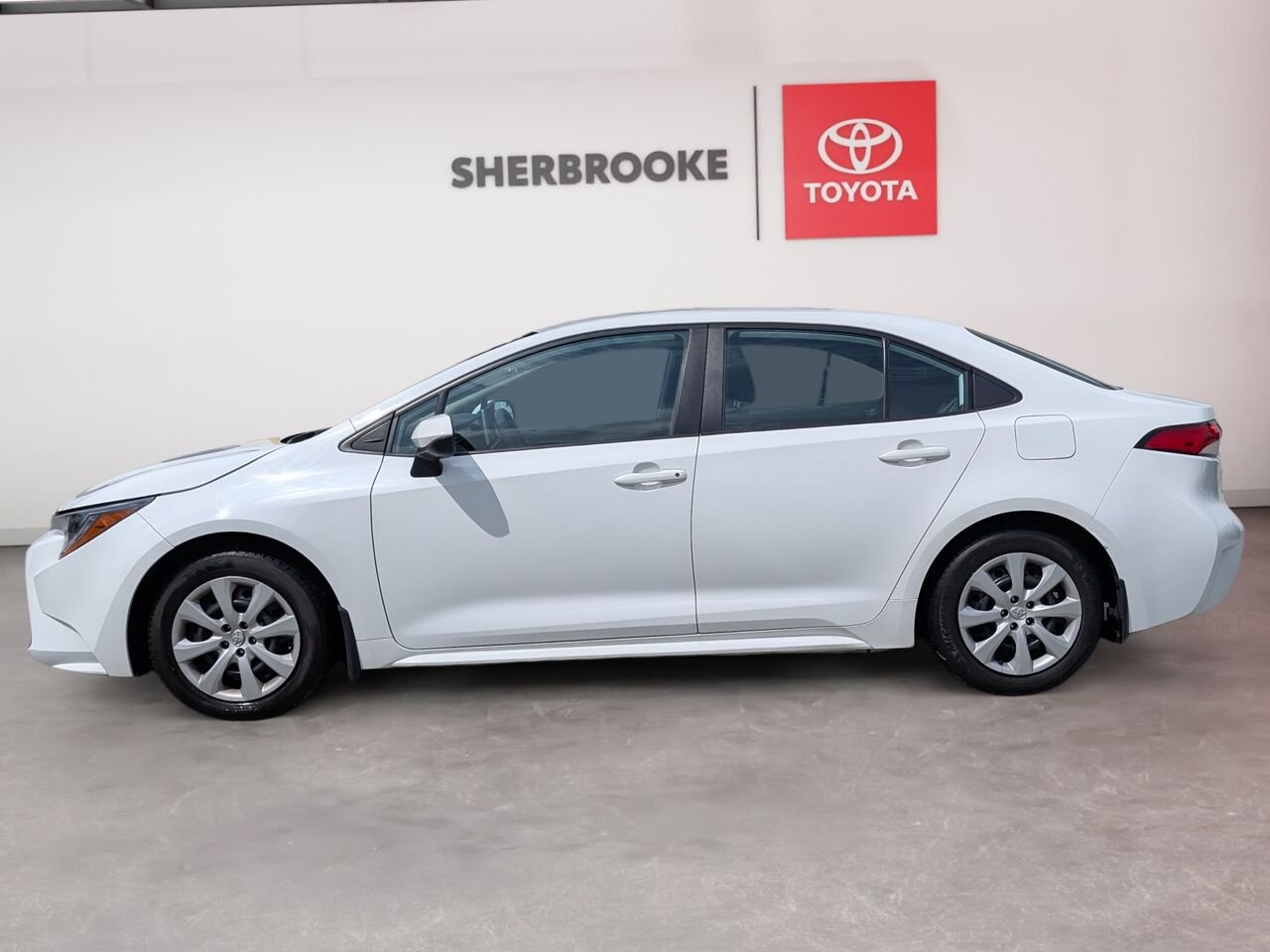 Toyota Corolla LE/SIÈGES CHAUFFANTS/CAMÉRA DE RECUL/BLUETOOTH/AC/ 2021 blanc Sherbrooke - photo #1
