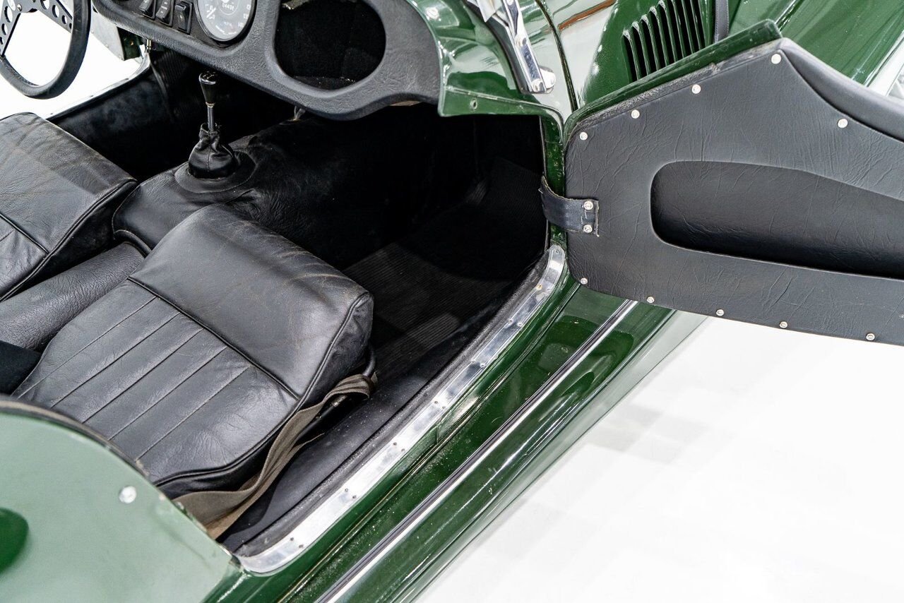 1970 Morgan Plus 8 Unrestored with only 7137km (4435miles) | PRIX EN USD Green Montreal - photo #82