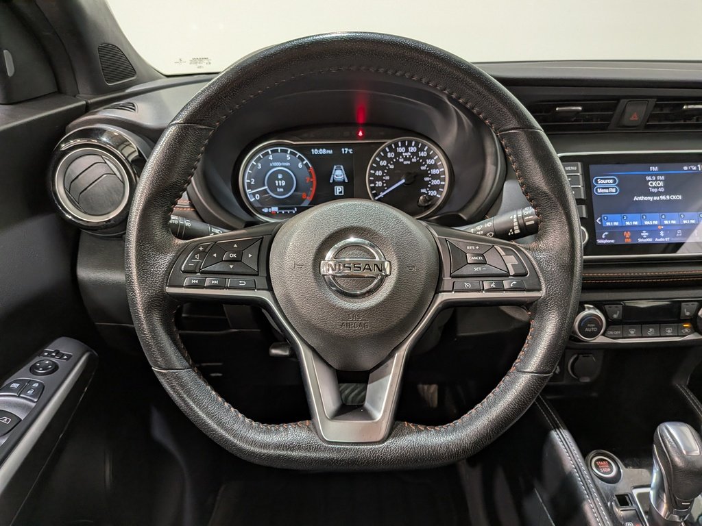 2020 Nissan Kicks SR FWD Red Val-David - photo #13