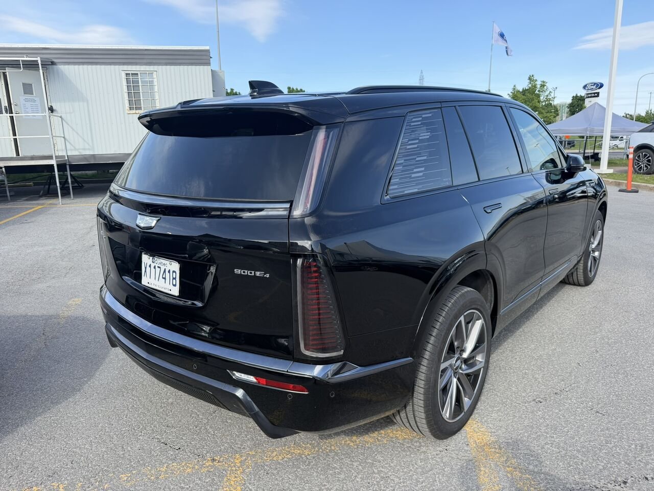 Cadillac VISTIQ Sport AWD FINANCEMENT À PARTIR 3.99% 2026 Noir Laval - photo #12