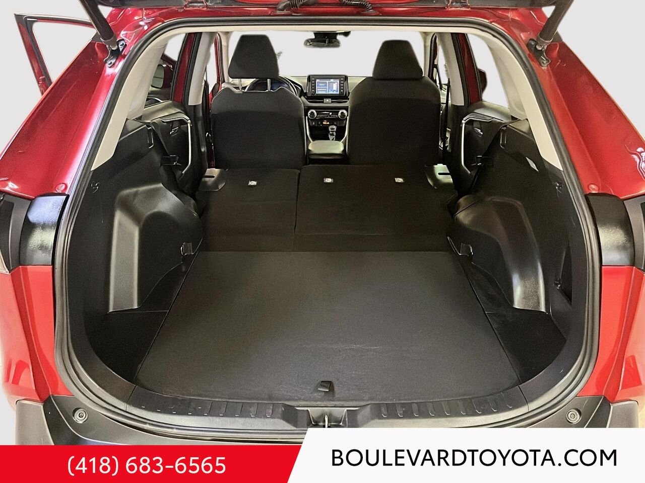 2019 Toyota RAV4 100196A-94 | XLE Red Québec - photo #21