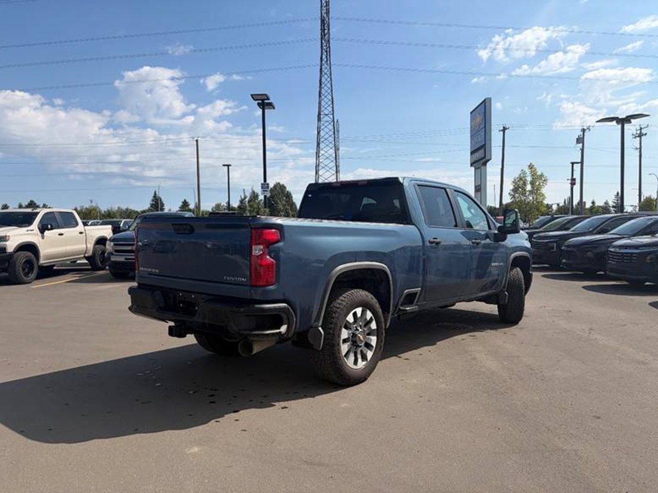 2026 Chevrolet Silverado 2500HD 4WD Crew Cab 159 Custom Blue Sherwood Park - photo #4