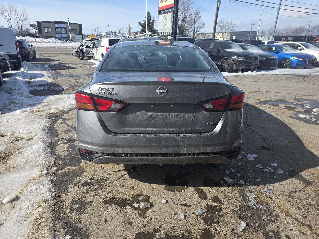 2023 Nissan Altima Black  - photo #4