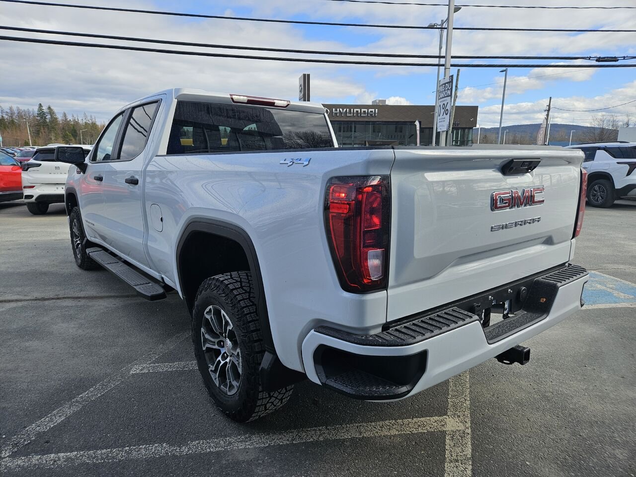 2026 GMC Sierra 1500 Pro cabine multiplace 4RM 157 po Summit White Thetford Mines - photo #2