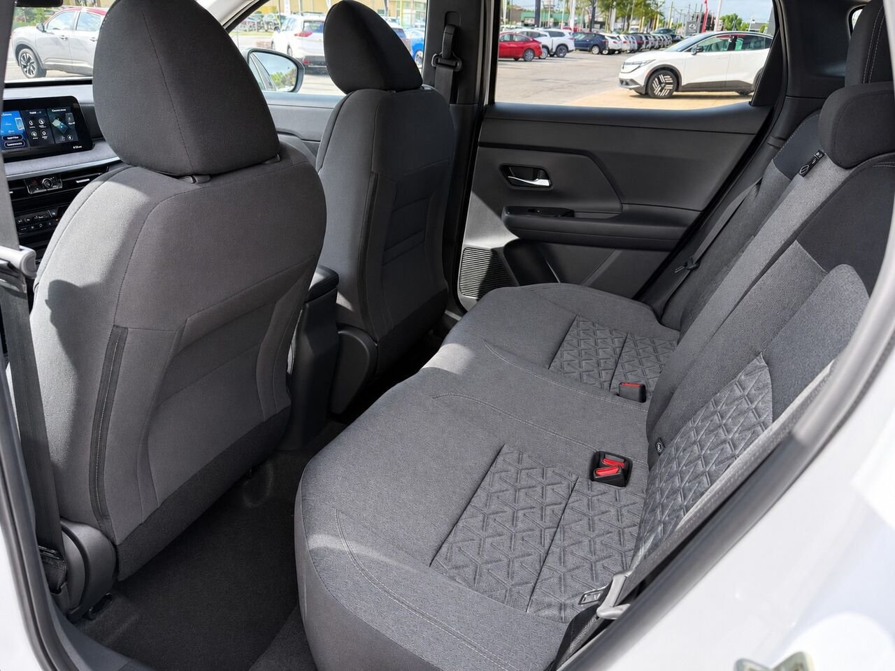 2026 NISSAN Kicks KICKS SV AWD Aspen White TriCoat Châteauguay - photo #17