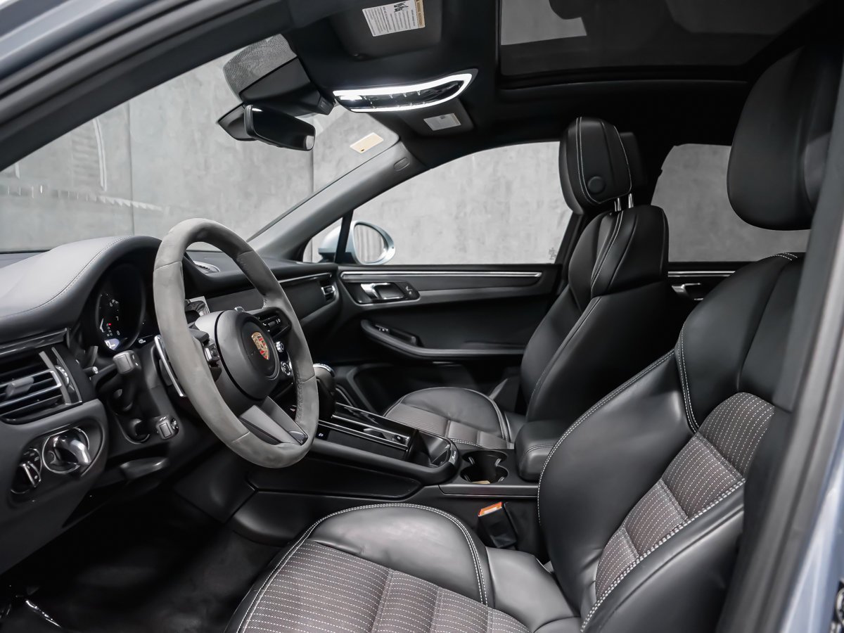 Porsche Macan T 2025 Noir Montréal - photo #24