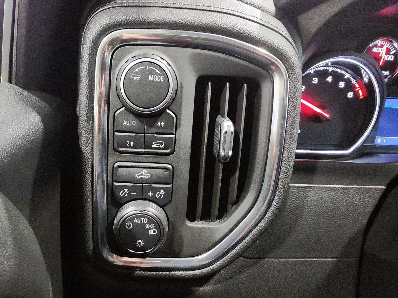 Chevrolet Silverado 1500 NIV 1GCRYDED7LZ121627 2020 Gris Baie-Comeau - photo #15