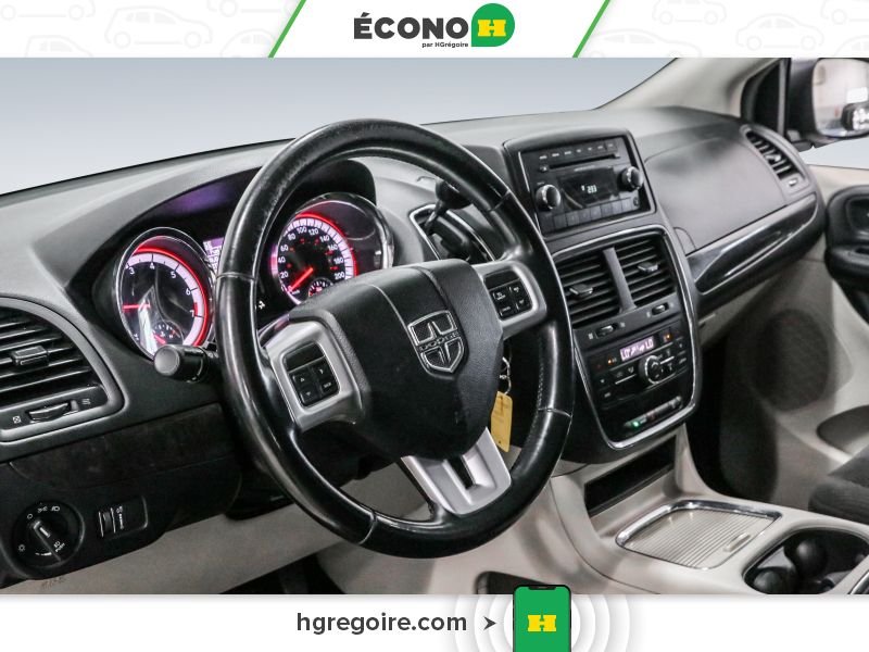 2018 Dodge GR Caravan White Laval - photo #10