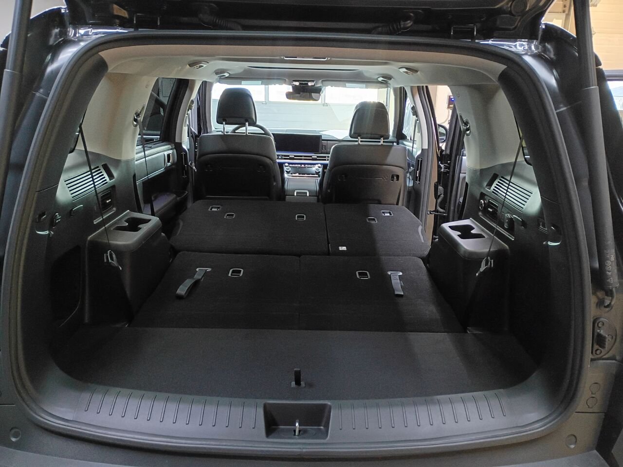 2025 Hyundai Santa Fe Black Blainville - photo #13