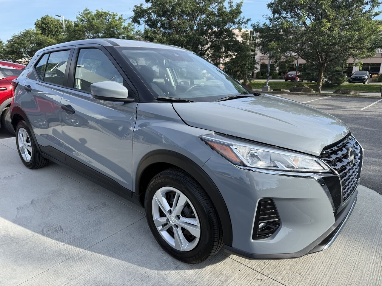 2024 Nissan Kicks S TA Grey Châteauguay - photo #6