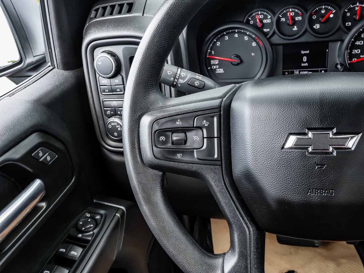 2025 Chevrolet Silverado 1500 4WD Crew Cab 147 Custom Trail Boss White Sherwood Park - photo #21
