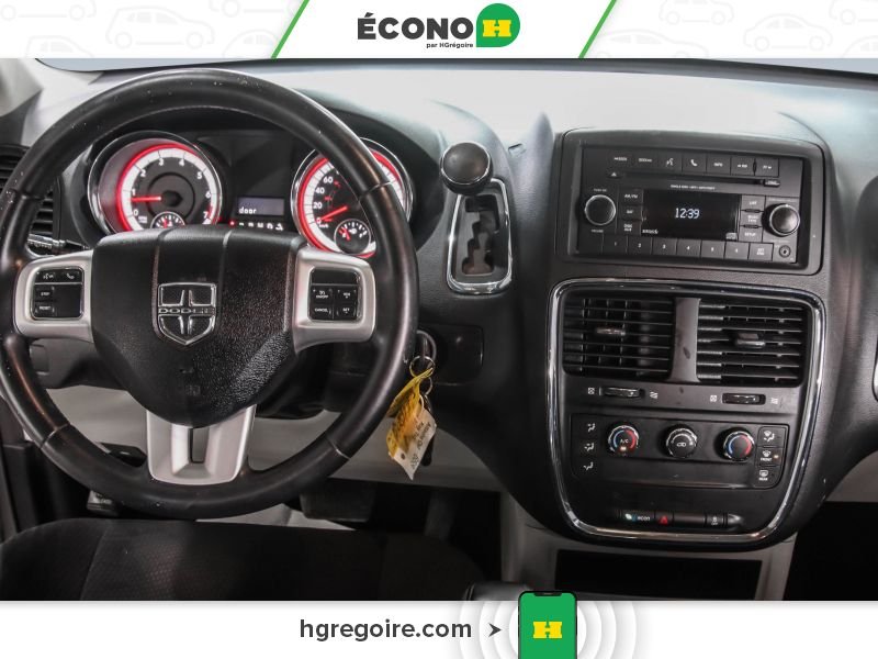 2017 Dodge GR Caravan Grey Laval - photo #17