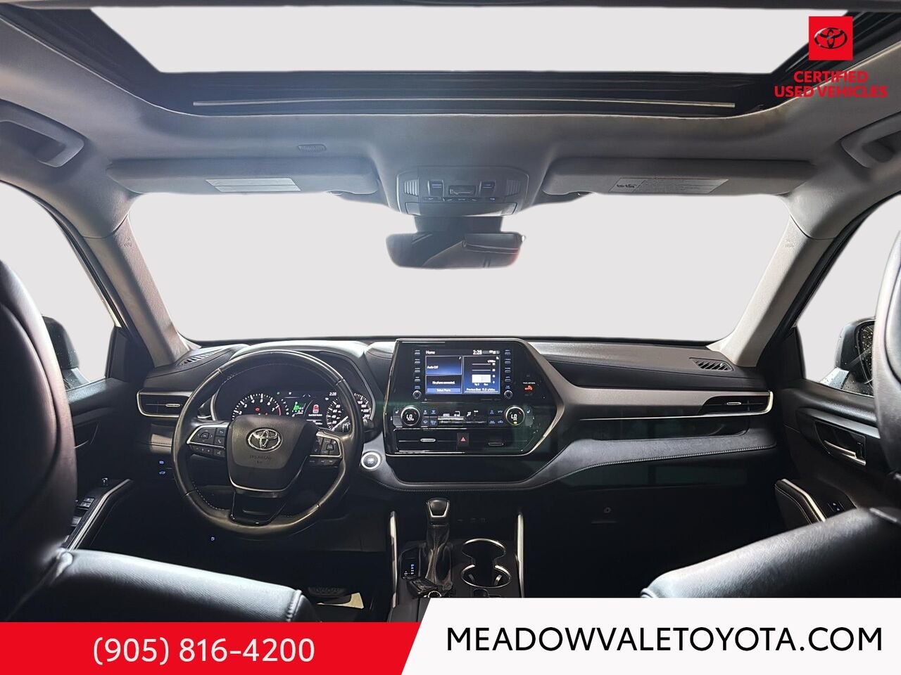 2021 Toyota Highlander One Owner, Clean Car Fax, Power Sunroof, Power Trunk, Power Seat, SofTex Leather Midnight Black Metallic Mississauga - photo #17