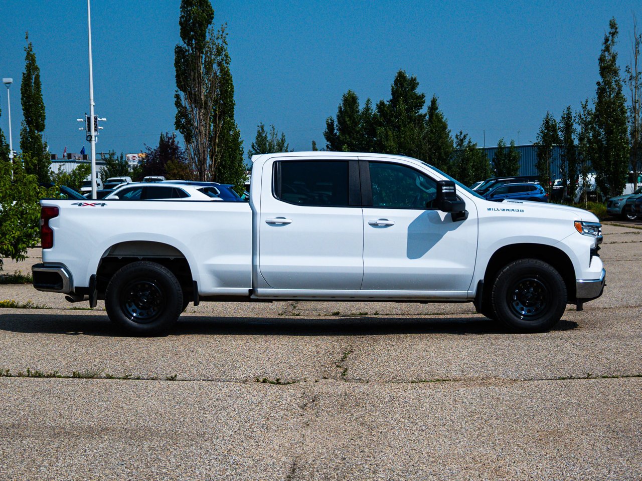 2025 Chevrolet Silverado 1500 4WD Crew Cab 147 LT White Sherwood Park - photo #13