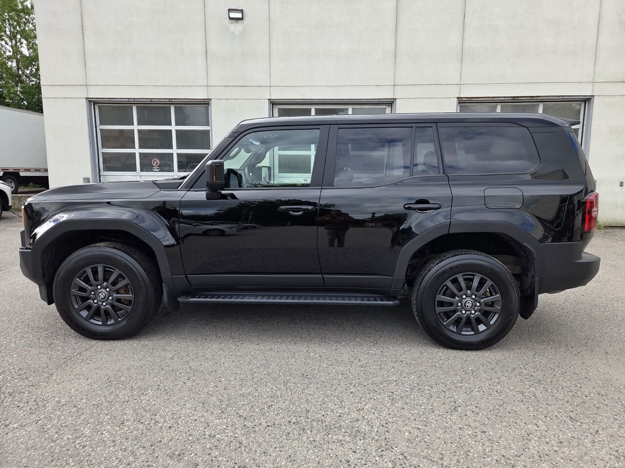 2025 Toyota LAND CRUISER Black Mont-Laurier - photo #9