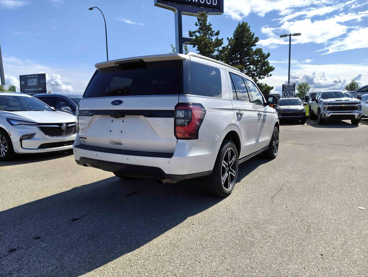 2019 Ford Expedition Limited 4x4 White Sherwood Park - photo #5