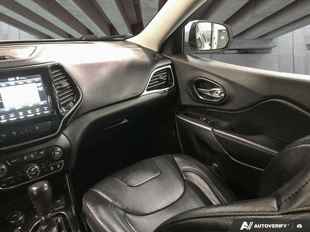 2019 Jeep Cherokee 2601086A | Limited White Edmonton - photo #24