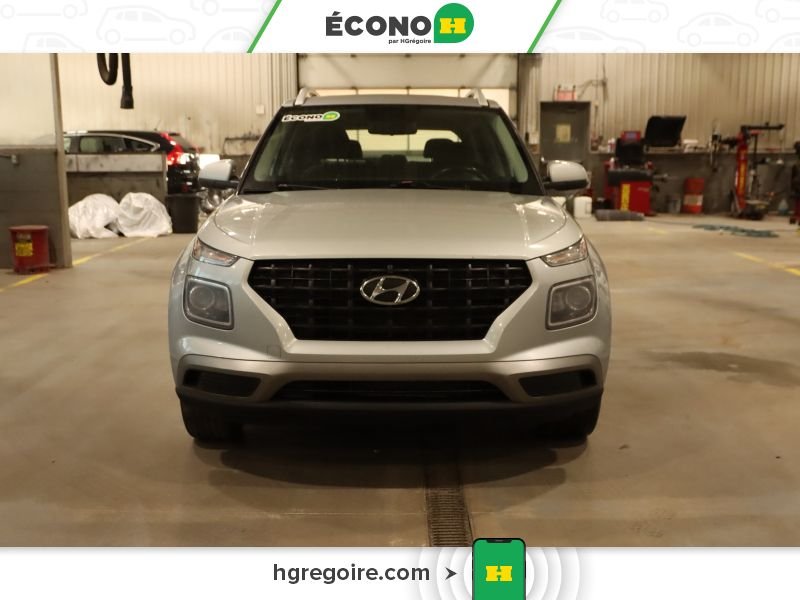 2021 Hyundai Venue Silver Laval - photo #1