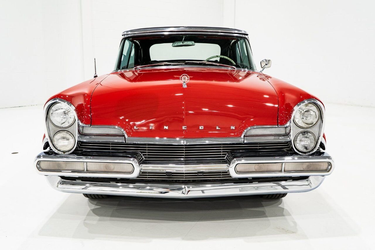 Lincoln Premiere **PRICE IN USD** 1957 Rouge Montréal - photo #57