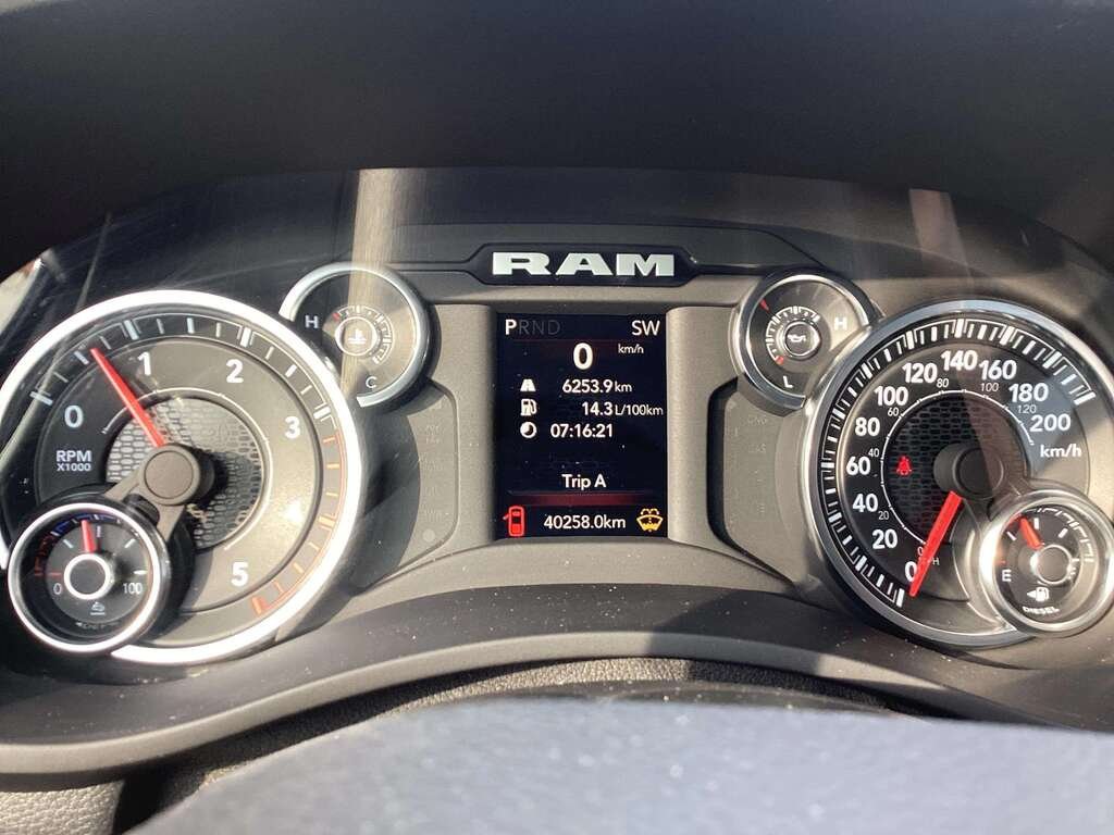 2024 Ram 2500 White Gatineau - photo #8