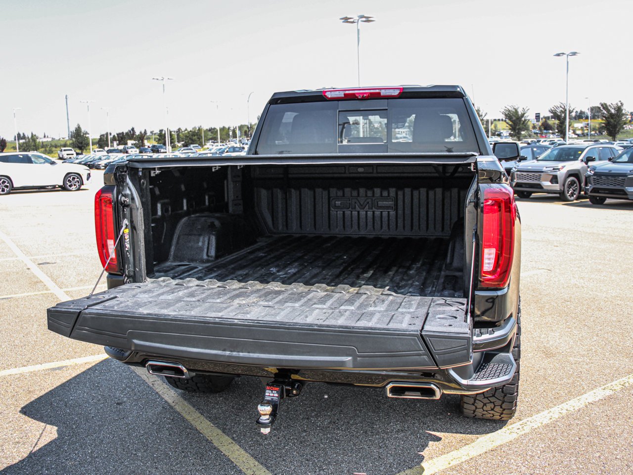 2026 GMC Sierra 1500 4WD Crew Cab 147 AT4 Black Sherwood Park - photo #7