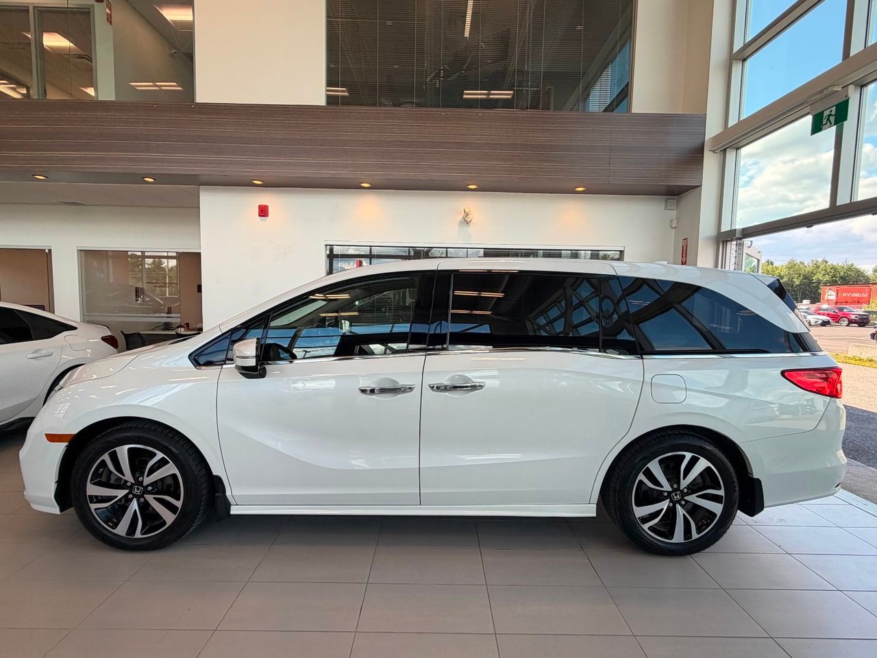 2020 Honda Odyssey White Notre-Dame-des-Prairies - photo #4