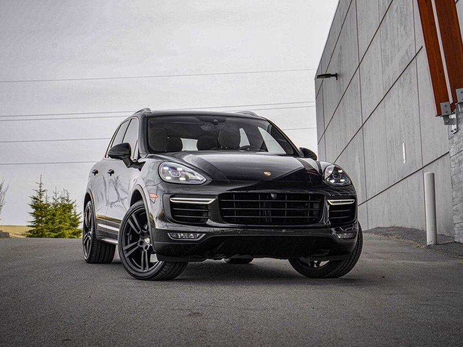 2016 Porsche Cayenne 2016 Black